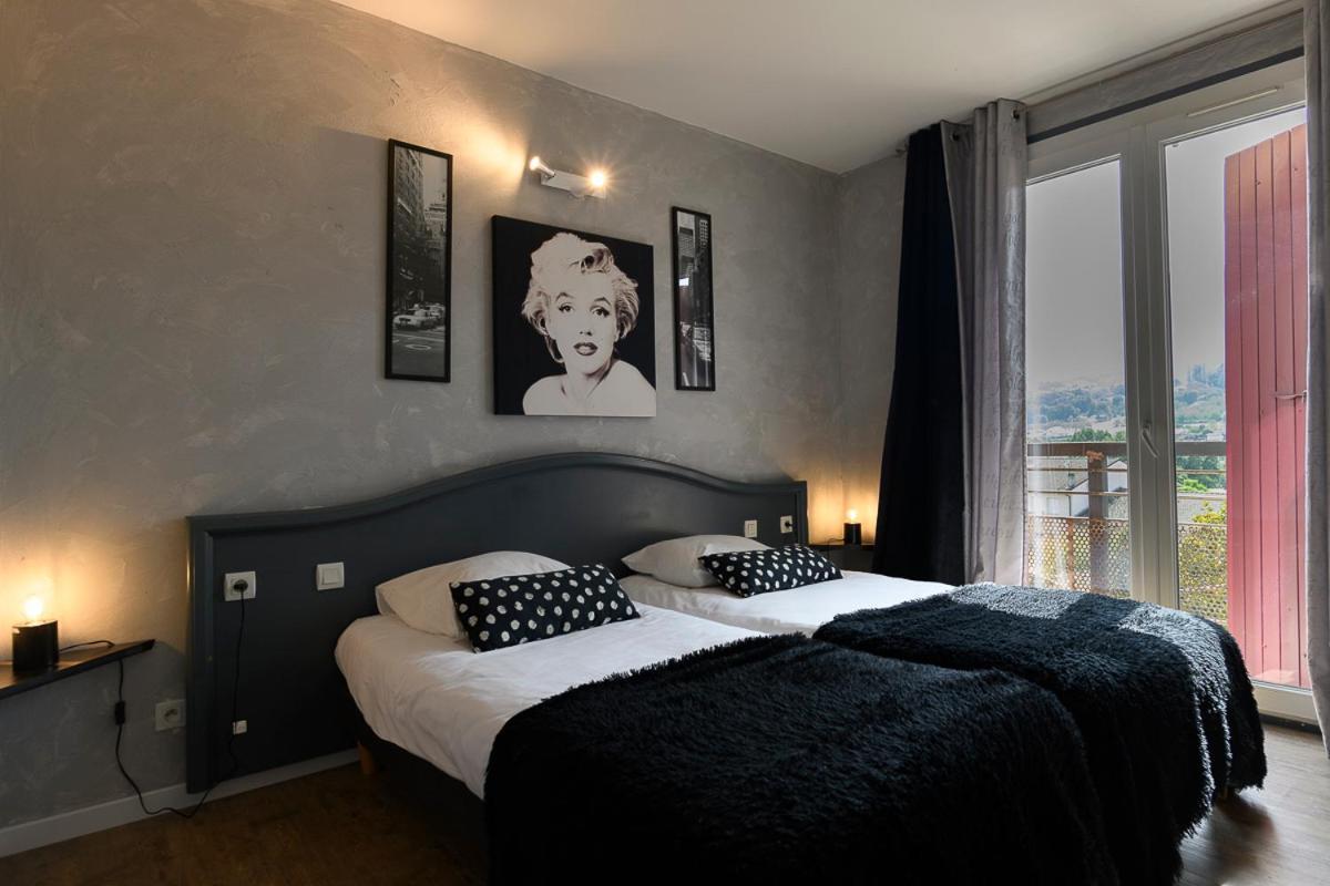 Logis Hotel Restaurant Le Castel Fleuri Saint-Jean-en-Royans Dış mekan fotoğraf