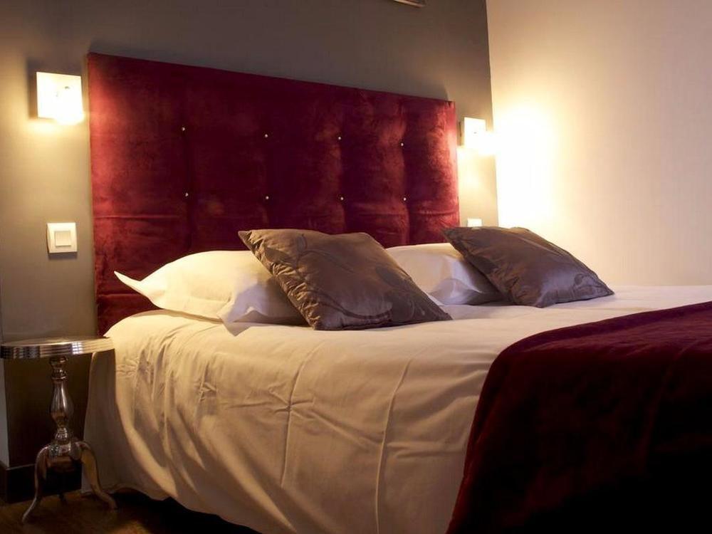Logis Hotel Restaurant Le Castel Fleuri Saint-Jean-en-Royans Dış mekan fotoğraf