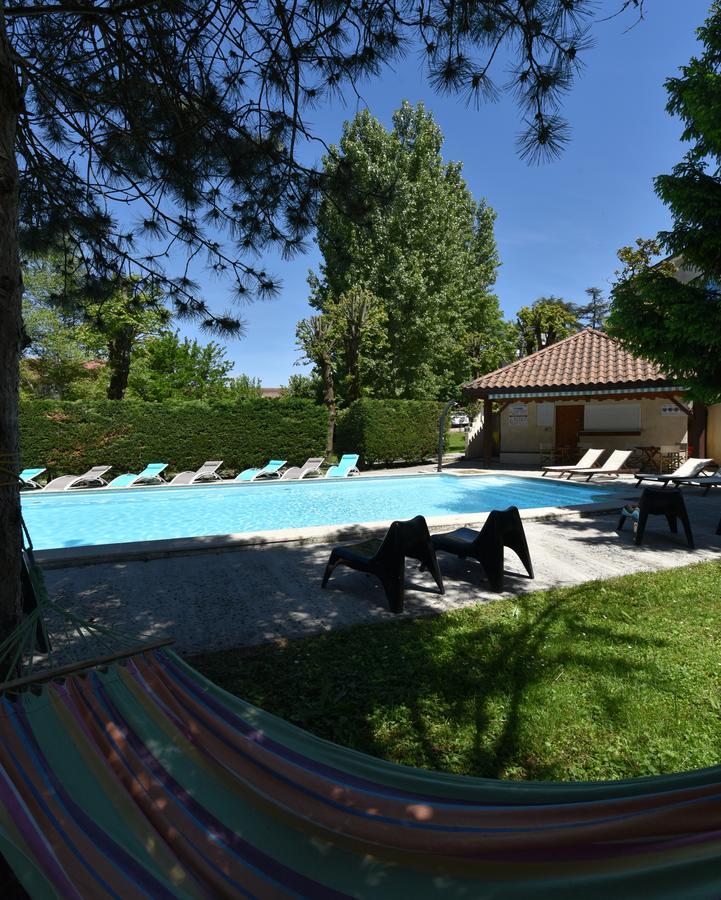 Logis Hotel Restaurant Le Castel Fleuri Saint-Jean-en-Royans Dış mekan fotoğraf