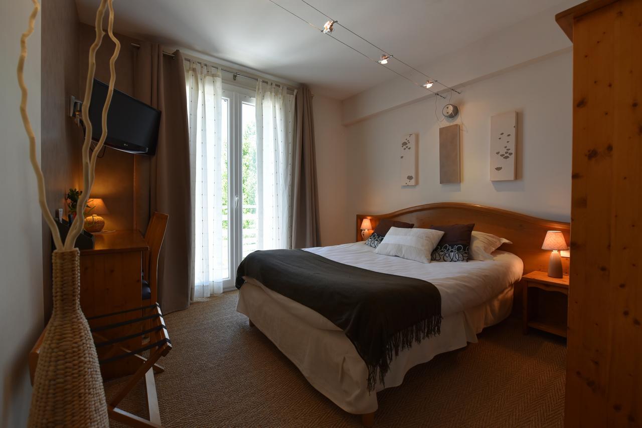 Logis Hotel Restaurant Le Castel Fleuri Saint-Jean-en-Royans Dış mekan fotoğraf