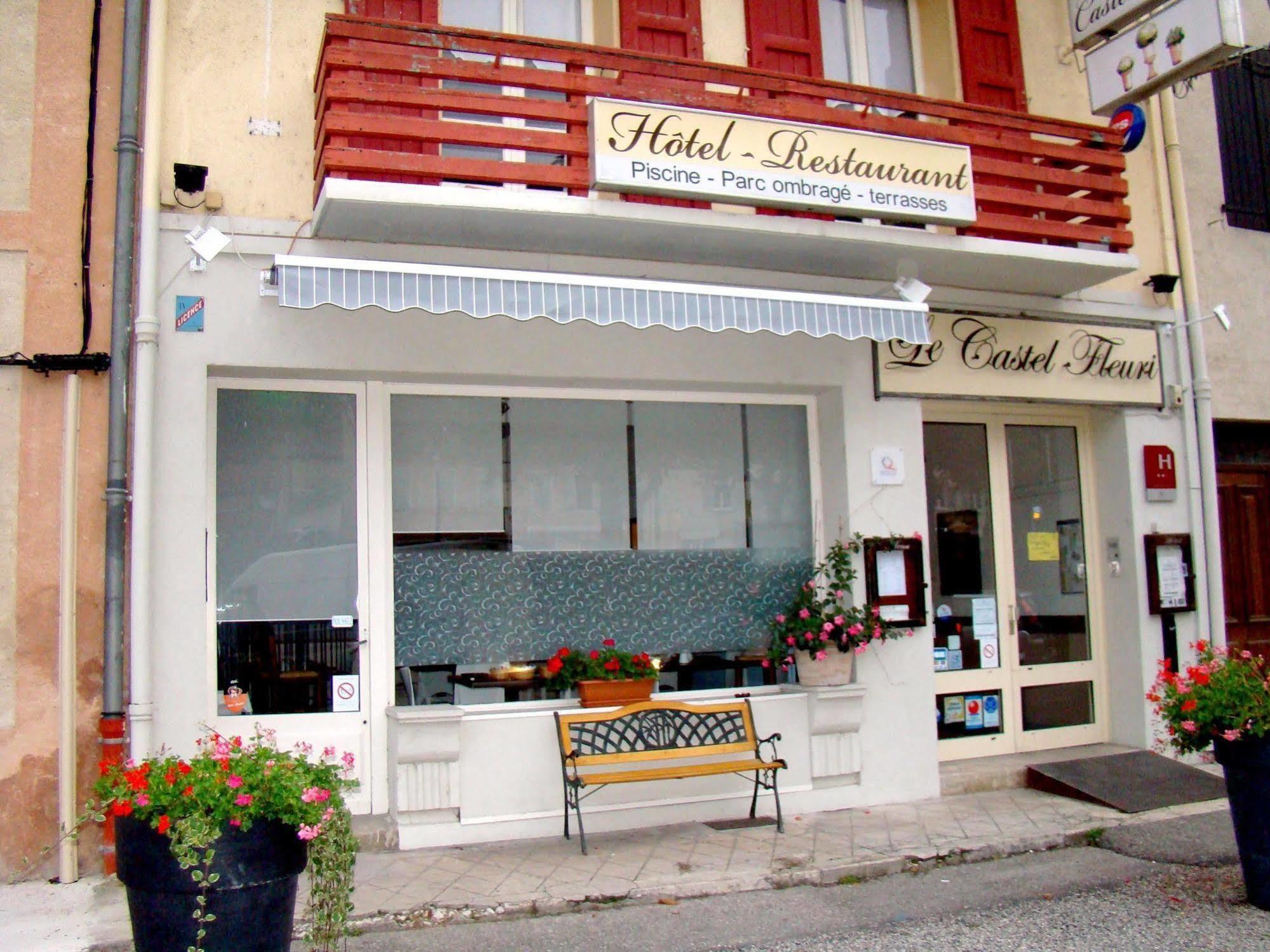 Logis Hotel Restaurant Le Castel Fleuri Saint-Jean-en-Royans Dış mekan fotoğraf