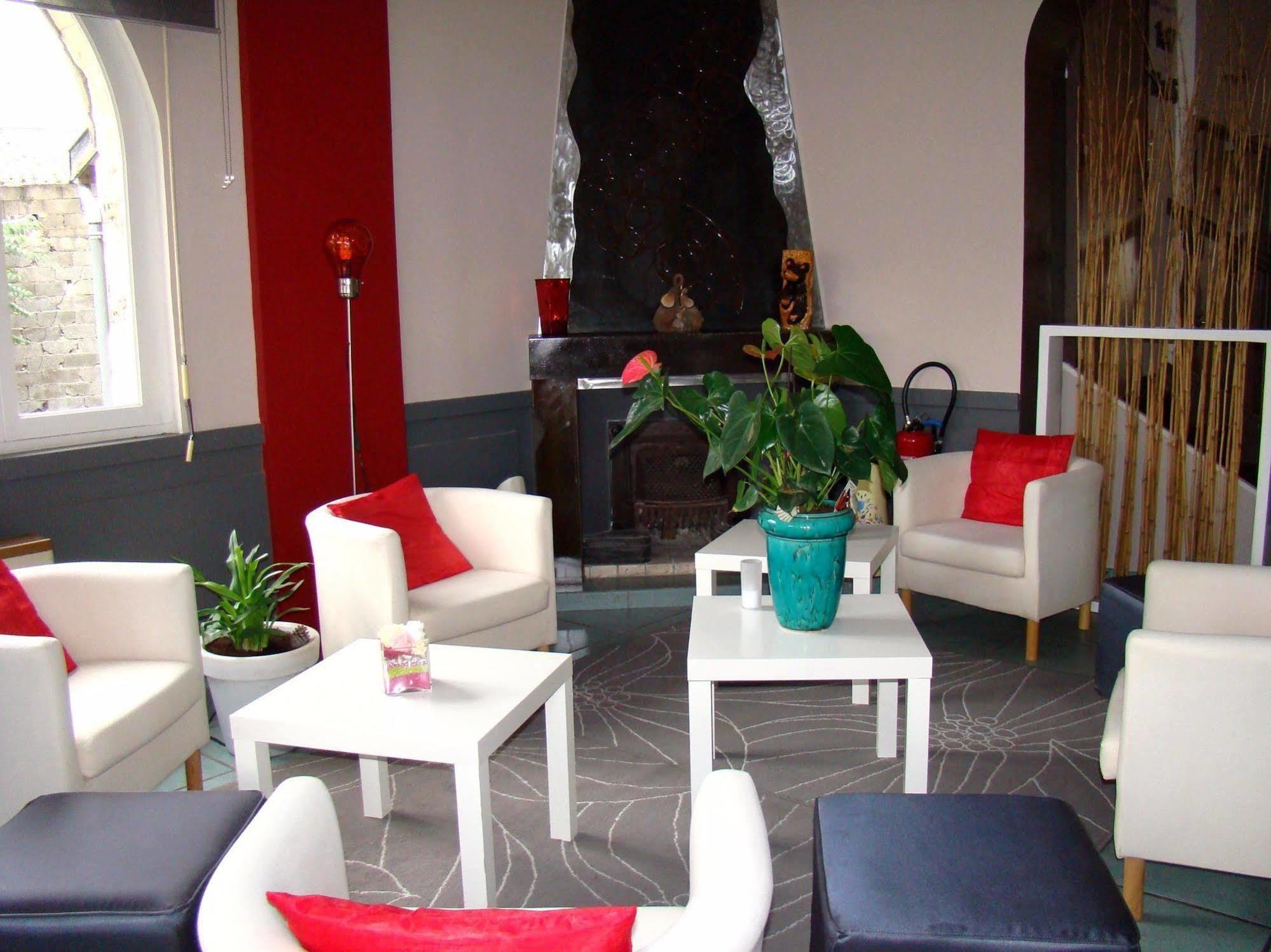 Logis Hotel Restaurant Le Castel Fleuri Saint-Jean-en-Royans Dış mekan fotoğraf